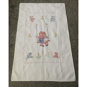 Raggedy Ann & Andy Embroidered VTG Single Layer Baby Quilt, Throw, Wall Hanging